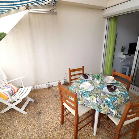 Refait A Neuf Avec Terrasse, Piscine, Parking Et Lave-linge - - Fr-1-307-249 Apartment Le Grau-du-Roi