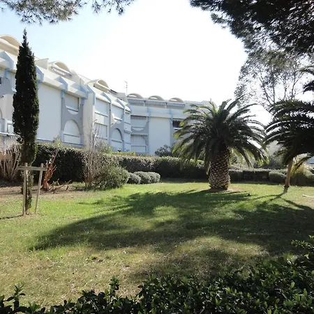 Refait A Neuf Avec Terrasse, Piscine, Parking Et Lave-linge - - Fr-1-307-249 Apartment